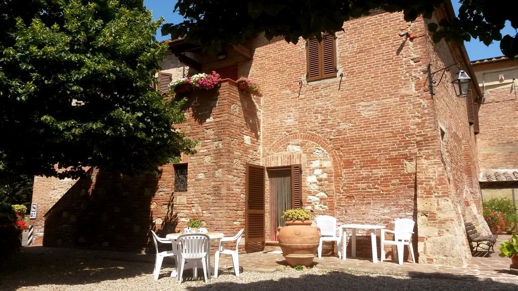 B&B Le Logge Di Sopra Asciano Exterior foto